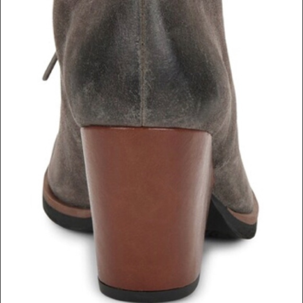 Kork-Ease Gray/Brown Ankle Booties Sz 7 EUC - Picture 5 of 8
